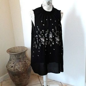 Chenaulte Embroidered Top